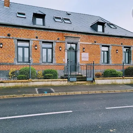 Gite Confort Pour 4 Avec Jardin Commun Et Parking Prive, Pres De Valenciennes - Fr-1-510-193 度假居 *